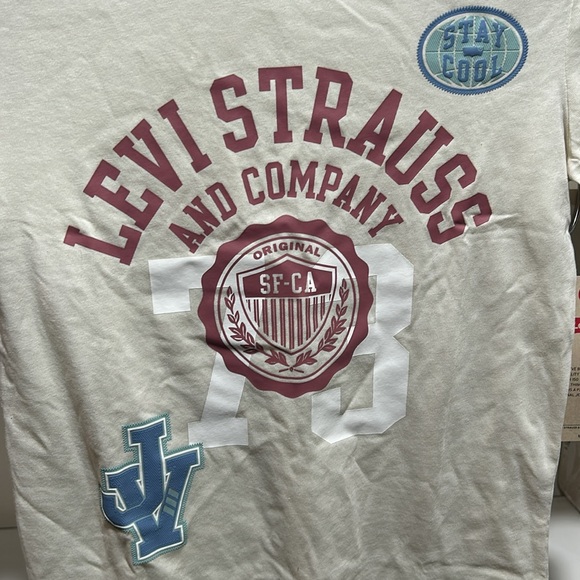 NWT Levi’s top - Picture 2 of 5